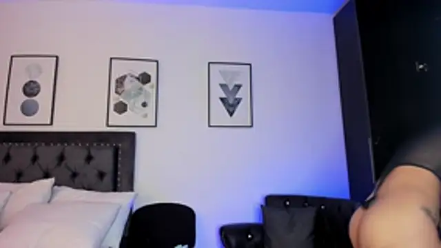 Snapshot of Saraakushh chatting on July 27, 2026, 12:56 pm Saraakushh online show from July 27, 2026, 12:56 pm