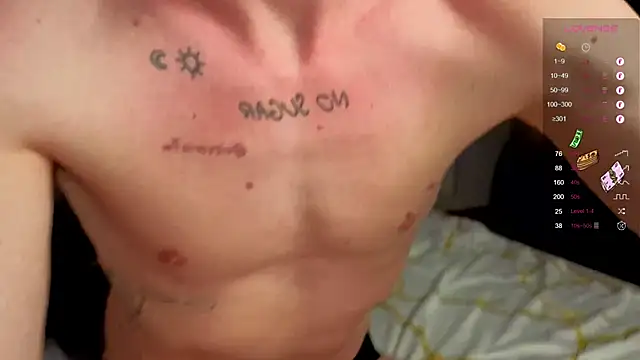 callmealexthx online show from December 4, 2025, 4:33 am