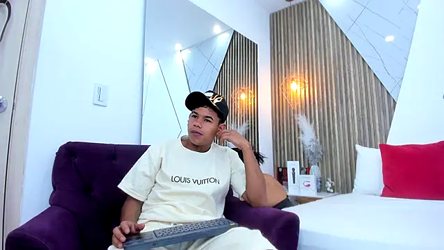 Snapshot of NatyAndCriss chatting on September 26, 2025, 11:39 am NatyAndCriss online show from September 26, 2025, 11:39 am
