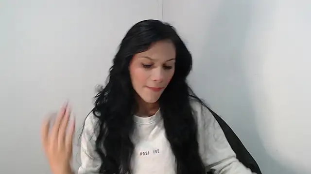 JessGarcia online show from October 17, 2025, 12:51 pm