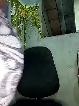 melcarioca1111 online show from April 7, 2026, 4:20 pm