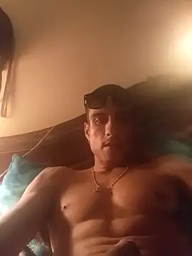 andru898 online show from November 17, 2025, 8:07 am