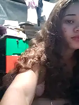 Violethroos online show from April 7, 2026, 4:36 am