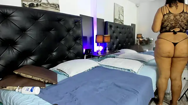 Snapshot of Kymy_marquez chatting on March 2, 2026, 8:38 pm Kymy marquez online show from March 2, 2026, 8:38 pm