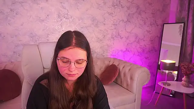 Snapshot of SophieDreamss chatting on November 7, 2025, 10:57 pm SophieDreamss online show from November 7, 2025, 10:57 pm