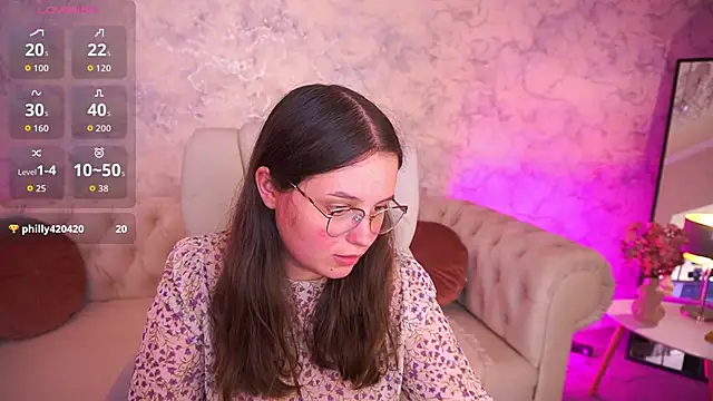 Snapshot of SophieDreamss chatting on September 12, 2025, 7:24 pm SophieDreamss online show from September 12, 2025, 7:24 pm