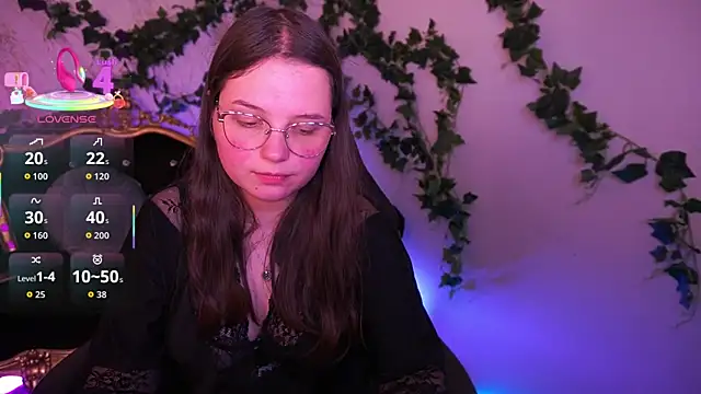 Snapshot of SophieDreamss chatting on October 29, 2025, 2:49 pm SophieDreamss online show from October 29, 2025, 2:49 pm