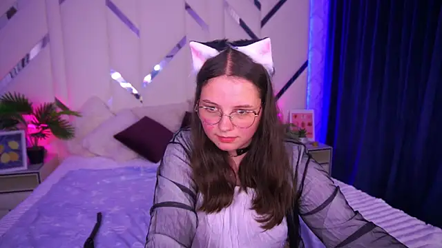 Snapshot of SophieDreamss chatting on September 14, 2025, 6:52 pm SophieDreamss online show from September 14, 2025, 6:52 pm