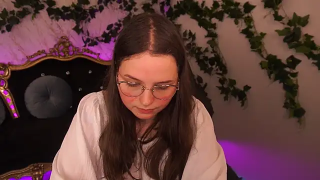 Snapshot of SophieDreamss chatting on October 23, 2025, 2:05 pm SophieDreamss online show from October 23, 2025, 2:05 pm