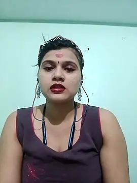 Kavya-Tiwari online show from October 5, 2025, 6:42 pm
