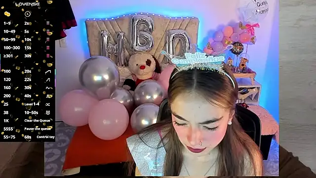 Snapshot of Mia_Victoria22 chatting on June 15, 2026, 6:18 pm Mia Victoria22 online show from June 15, 2026, 6:18 pm