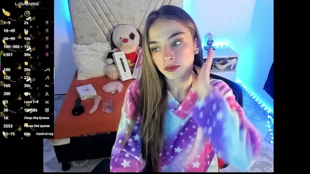 Snapshot of Mia_Victoria22 chatting on June 9, 2026, 3:29 am Mia Victoria22 online show from June 9, 2026, 3:29 am