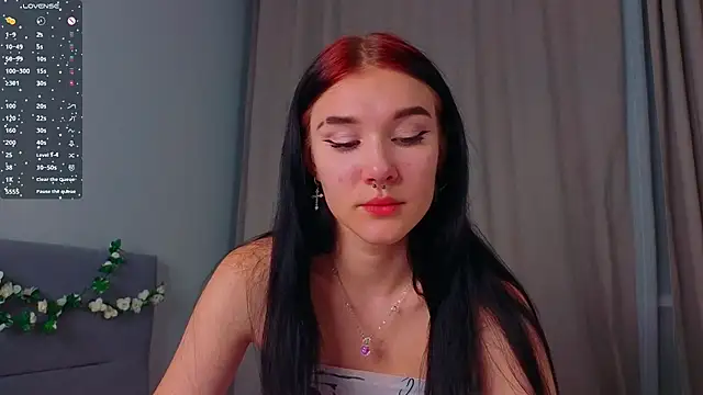 Snapshot of JenniferSullivan chatting on October 6, 2025, 9:15 pm JenniferSullivan online show from October 6, 2025, 9:15 pm