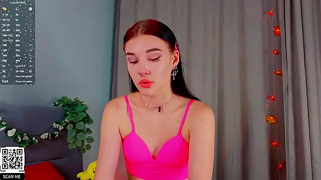 Snapshot of JenniferSullivan chatting on October 17, 2025, 10:00 pm JenniferSullivan online show from October 17, 2025, 10:00 pm