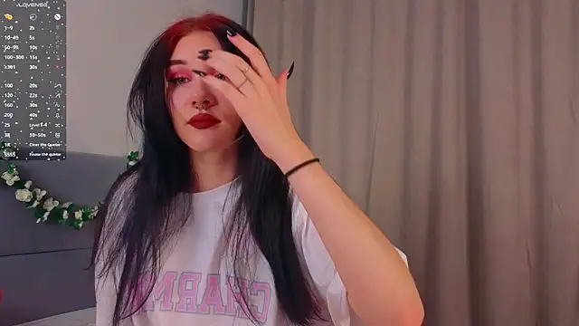 Snapshot of JenniferSullivan chatting on October 8, 2025, 9:15 pm JenniferSullivan online show from October 8, 2025, 9:15 pm