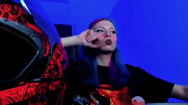 SakuraBliss online show from November 9, 2025, 5:06 pm