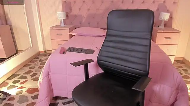 AdharaSweet1  online show from March 9, 2026, 6:39 am