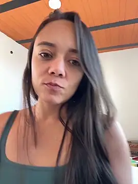 Valeriarioscoii online show from November 21, 2025, 1:54 pm