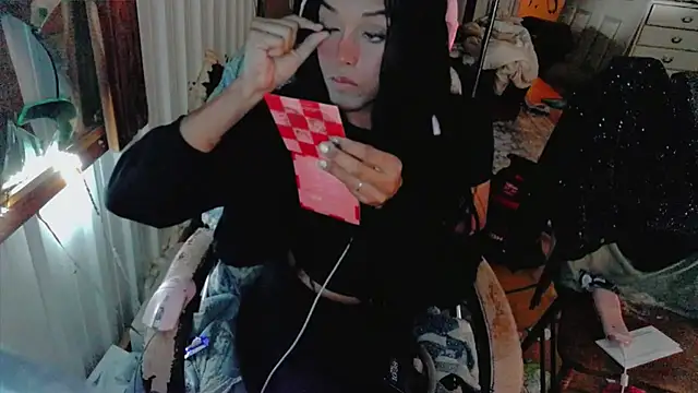 HTXBBY3130 online show from November 3, 2025, 4:39 am