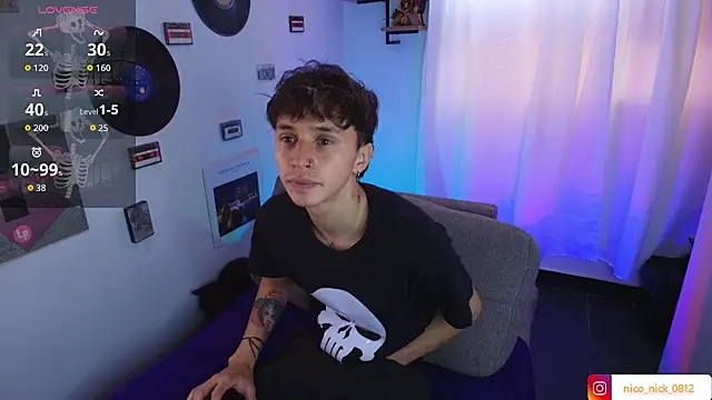 Snapshot of Nick_Bangover_ chatting on September 22, 2025, 6:25 pm Nick Bangover online show from September 22, 2025, 6:25 pm