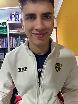 AdrianRinaldi online show from May 15, 2026, 1:53 pm