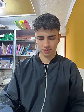 AdrianRinaldi online show from June 3, 2026, 1:45 pm