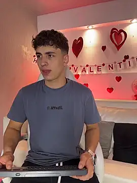 Snapshot of AdrianRinaldi chatting on February 12, 2026, 7:57 pm AdrianRinaldi online show from February 12, 2026, 7:57 pm