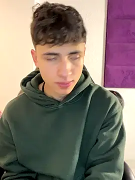 Snapshot of AdrianRinaldi chatting on November 6, 2025, 8:35 pm AdrianRinaldi online show from November 6, 2025, 8:35 pm