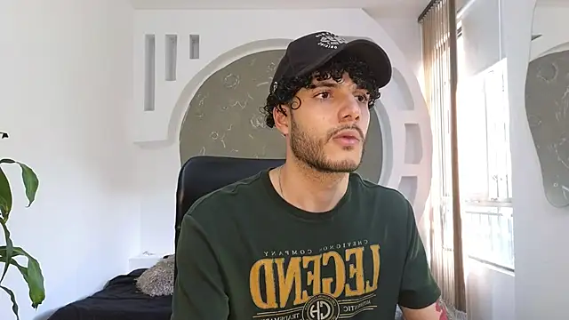 Snapshot of Rafael_Mendezz chatting on October 7, 2025, 8:43 pm Rafael Mendezz online show from October 7, 2025, 8:43 pm