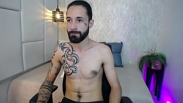 Hisoka 011 online show from February 17, 2026, 7:44 pm