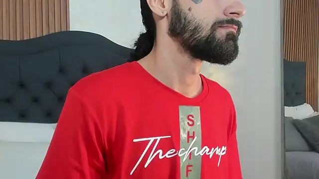 Hisoka 011 online show from September 14, 2025, 12:16 pm