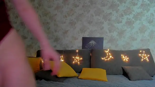 Julia Giulia online show from January 7, 2026, 12:32 pm