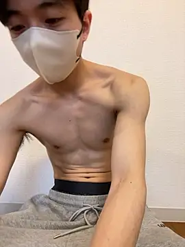 Yuma0718 online show from February 27, 2026, 7:52 am