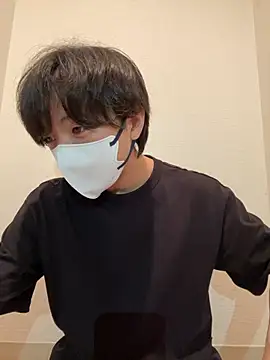 Yuma0718 online show from November 2, 2025, 11:37 am