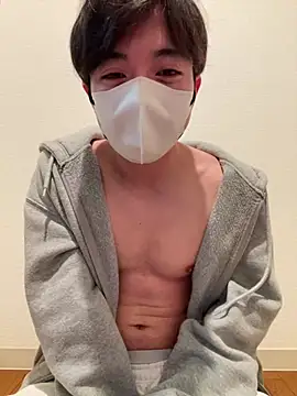 Yuma0718 online show from April 8, 2026, 1:01 pm