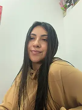 miel latina online show from July 1, 2026, 9:15 pm