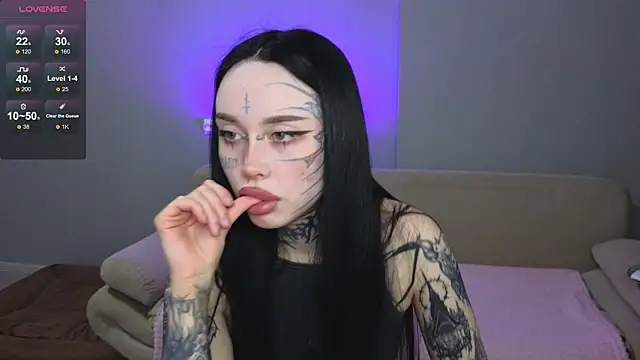 Somniyaa online show from April 12, 2026, 4:32 pm