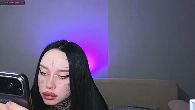 Somniyaa online show from April 11, 2026, 7:06 pm