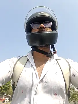 Snapshot of YoursThickDick chatting on February 24, 2026, 5:52 am YoursThickDick online show from February 24, 2026, 5:52 am