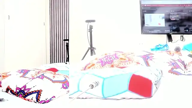 Alani Queen online show from October 31, 2025, 7:21 pm