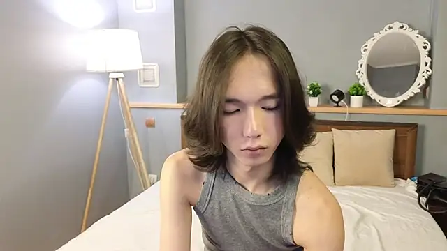 okerriella online show from October 17, 2025, 3:47 pm