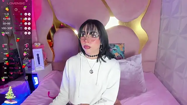 Snapshot of Niina_Sissy chatting on February 28, 2026, 5:07 am Niina Sissy online show from February 28, 2026, 5:07 am