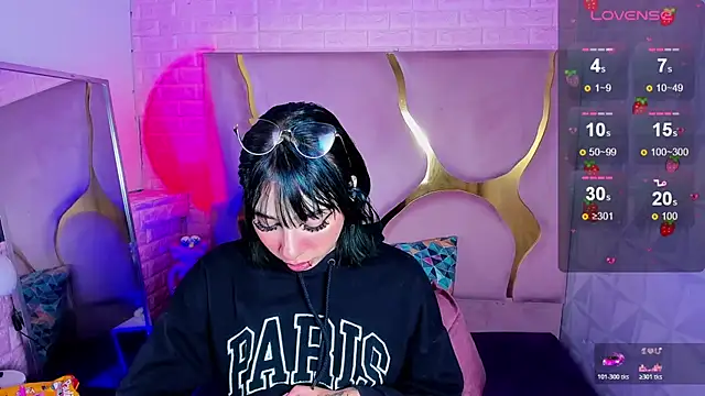 Snapshot of Niina_Sissy chatting on February 12, 2026, 3:50 am Niina Sissy online show from February 12, 2026, 3:50 am