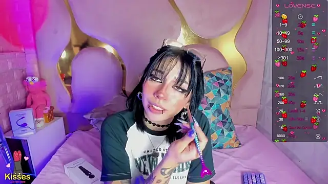 Snapshot of Niina_Sissy chatting on March 1, 2026, 6:02 am Niina Sissy online show from March 1, 2026, 6:02 am