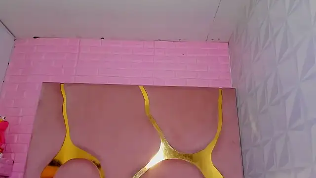 Niina Sissy online show from October 14, 2025, 6:25 am