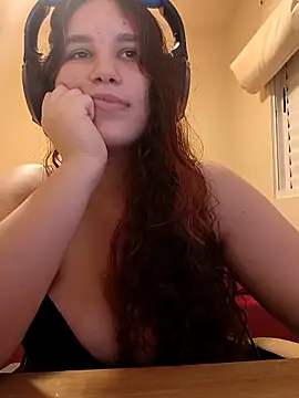 Mellhots2 online show from May 4, 2026, 10:34 pm