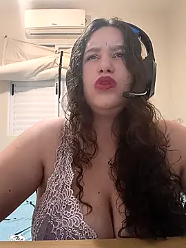 Snapshot of Mellhots2 chatting on February 19, 2026, 11:12 pm Mellhots2 online show from February 19, 2026, 11:12 pm