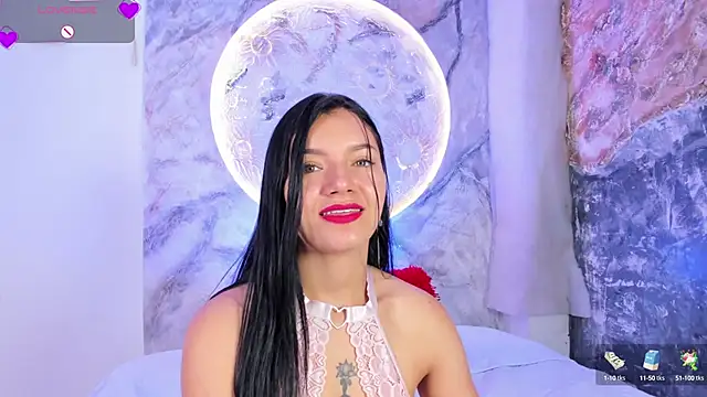 Snapshot of RoxanaBorns_ chatting on October 10, 2025, 12:28 pm RoxanaBorns online show from October 10, 2025, 12:28 pm