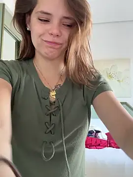 Snapshot of Wildmaca chatting on November 14, 2025, 2:32 pm Wildmaca online show from November 14, 2025, 2:32 pm