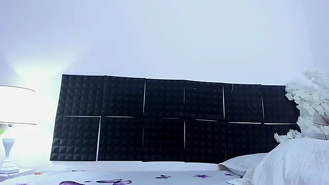 guadalupe21  online show from November 9, 2025, 7:40 pm